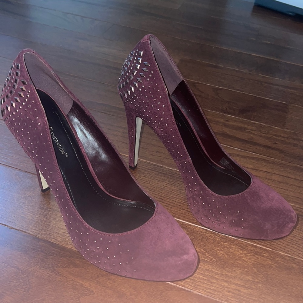 Purple suede BCBGeneration heels with stud designs size 9.5